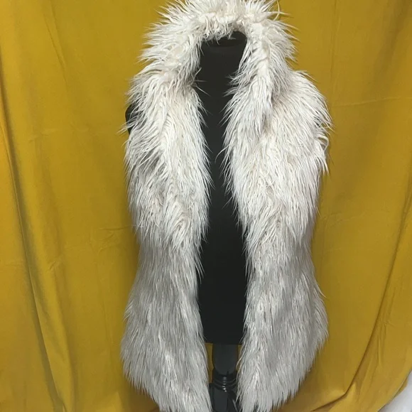 INC SHAGGY BOHO FAUX FUR VEST NWOT  MEDIUM - Picture 3 of 11